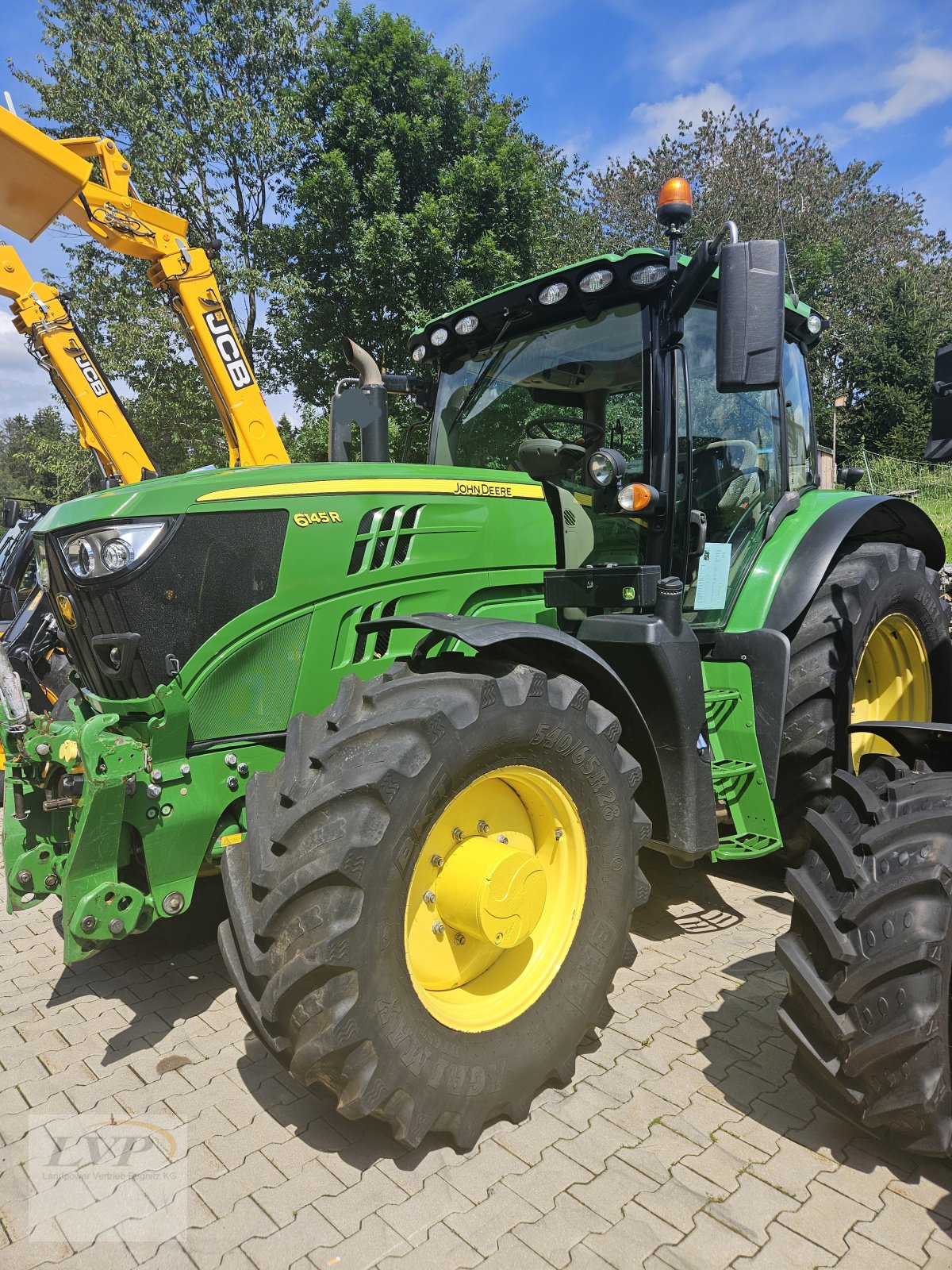 Traktor от тип John Deere 6145R, Gebrauchtmaschine в Hohenau (Снимка 1)