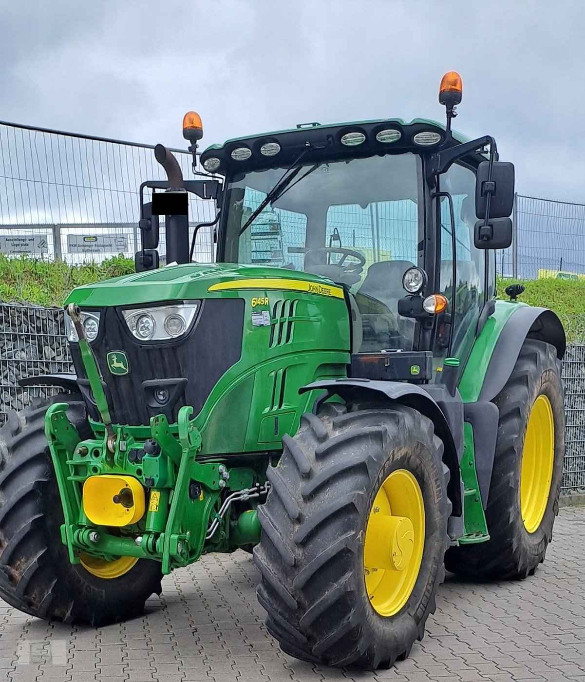 Traktor typu John Deere 6145R, Gebrauchtmaschine w Gross-Bieberau (Zdjęcie 1)