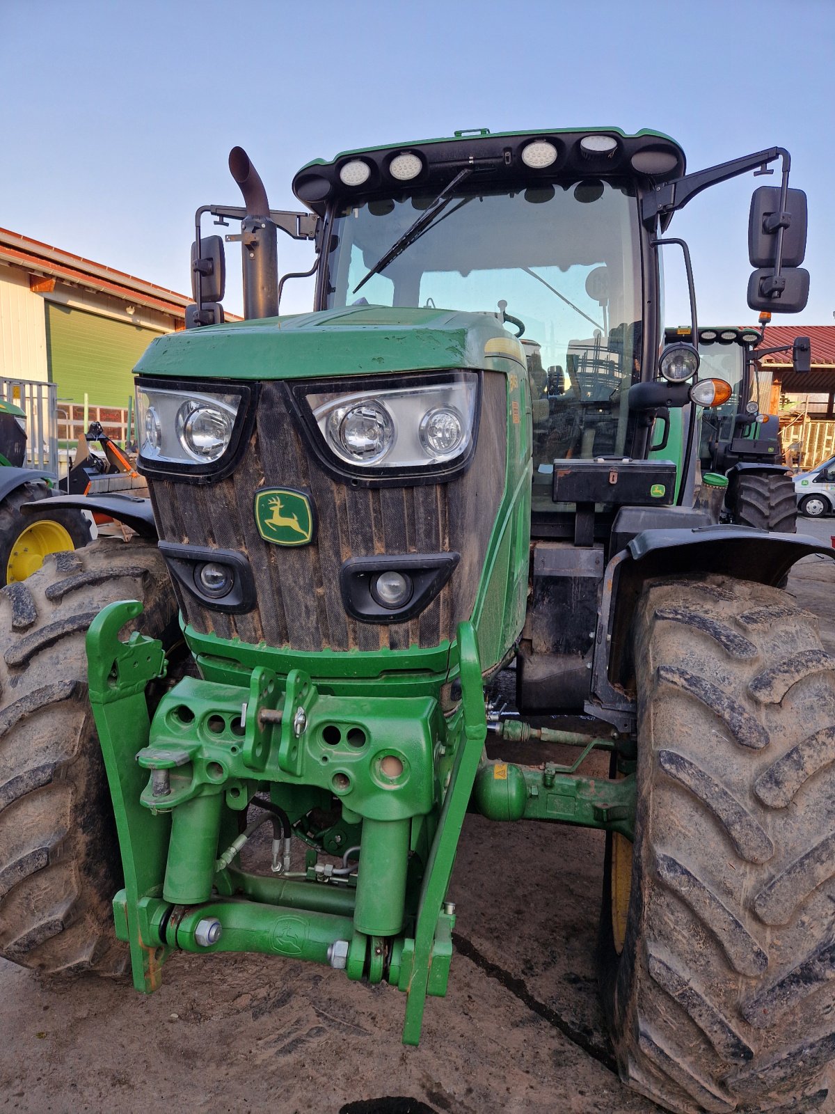 Traktor от тип John Deere 6145R, Gebrauchtmaschine в Bad Sobernheim (Снимка 9)