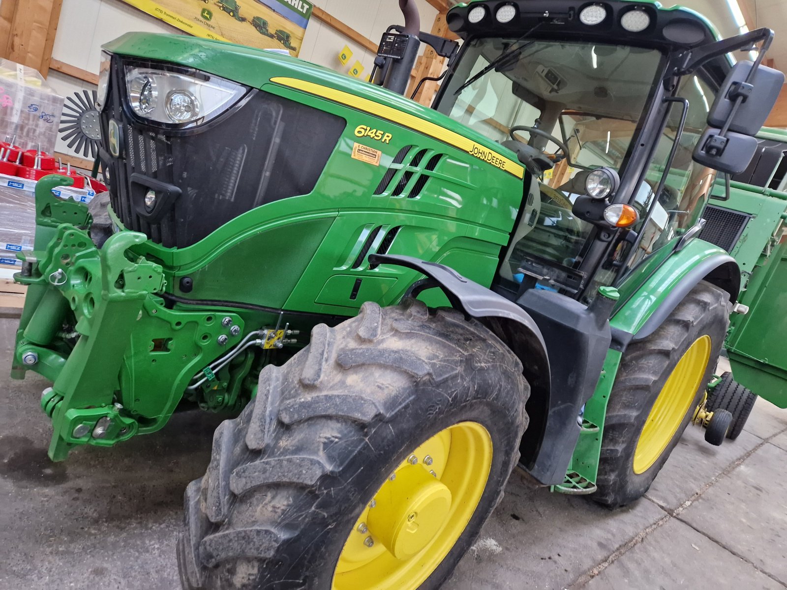 Traktor of the type John Deere 6145R, Gebrauchtmaschine in Bad Sobernheim (Picture 1)