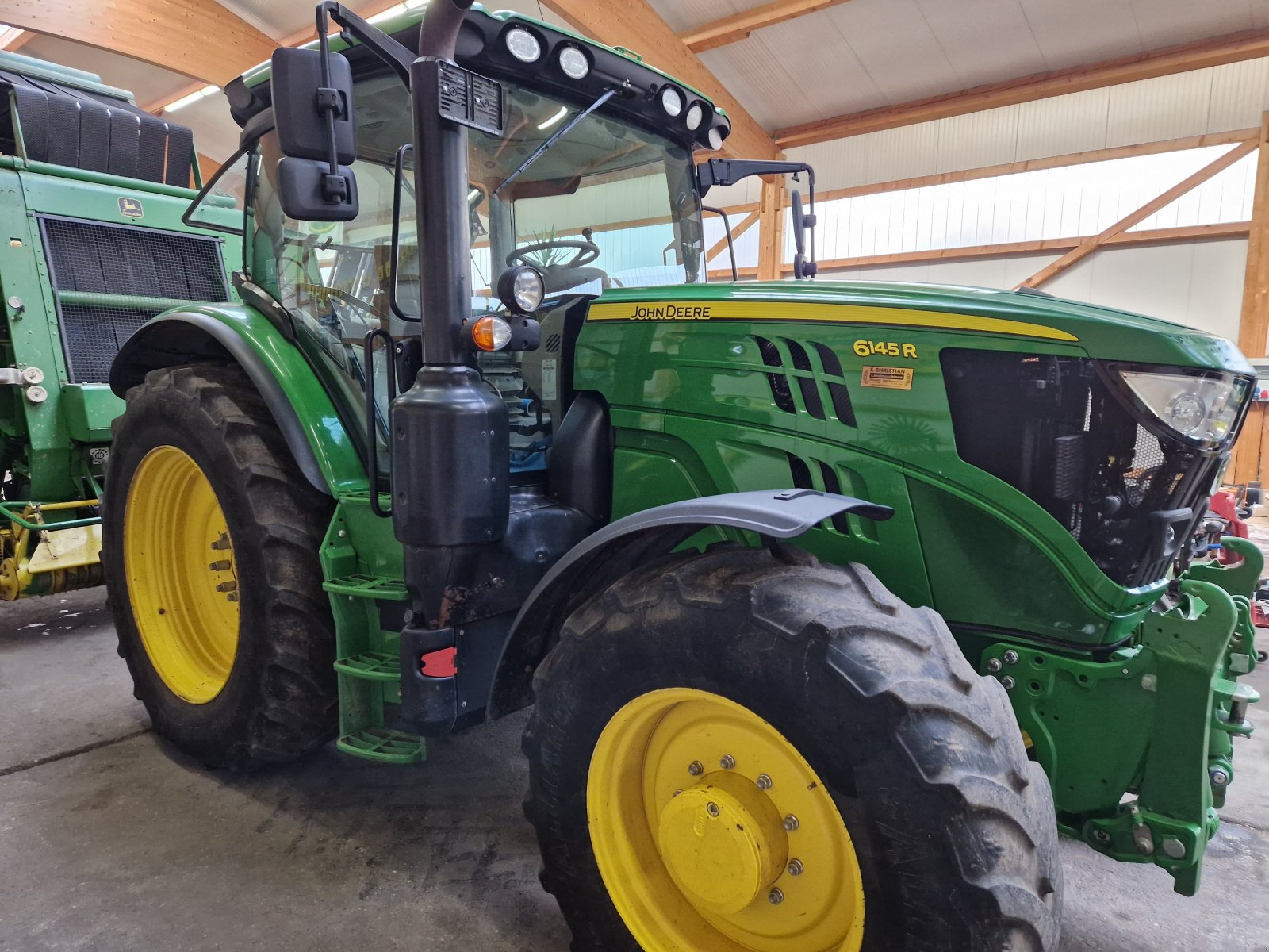 Traktor van het type John Deere 6145R, Gebrauchtmaschine in Bad Sobernheim (Foto 3)