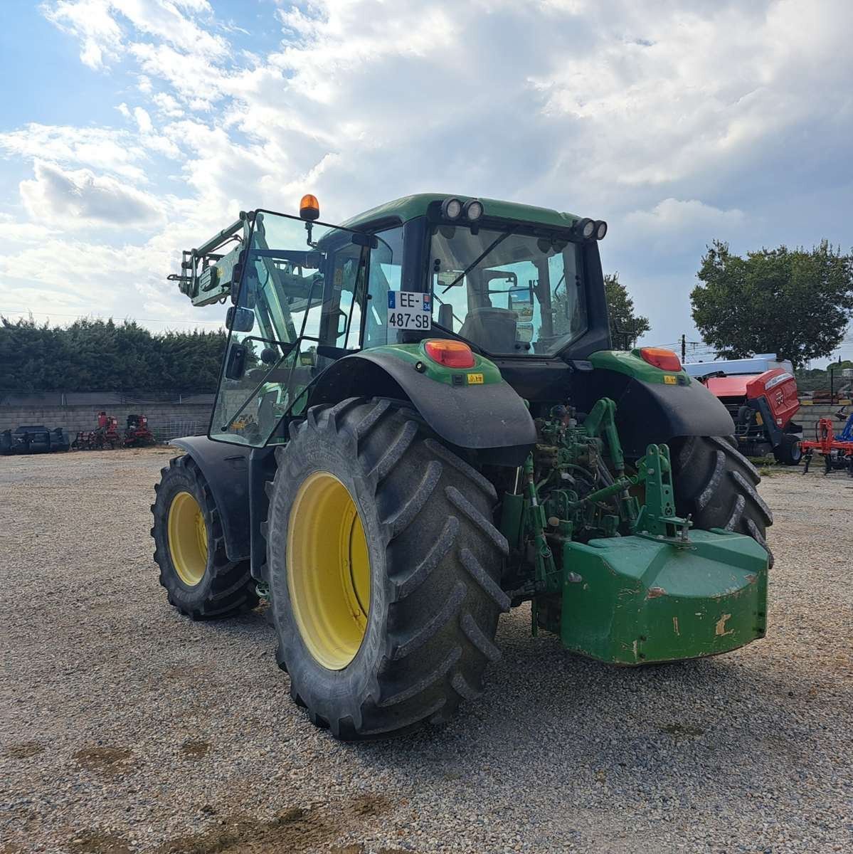 Traktor des Typs John Deere 6150M, Gebrauchtmaschine in UCHAUD (Bild 5)