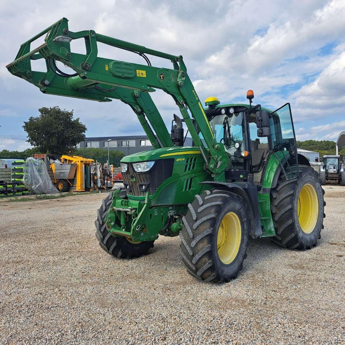 Traktor des Typs John Deere 6150M, Gebrauchtmaschine in UCHAUD (Bild 1)