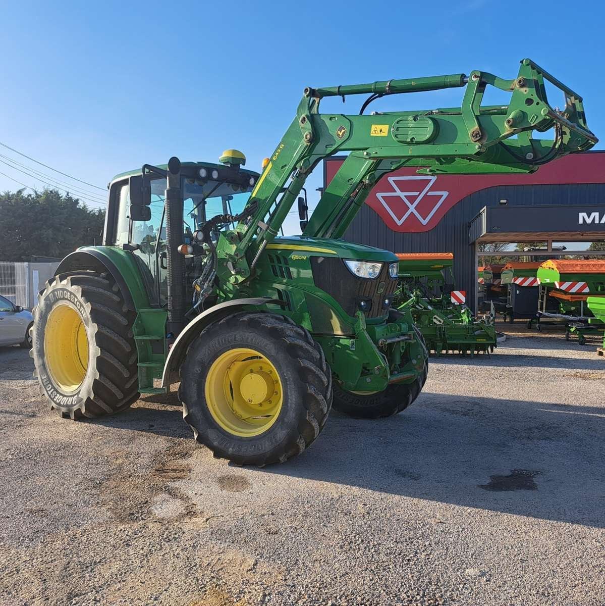 Traktor типа John Deere 6150M, Gebrauchtmaschine в UCHAUD (Фотография 1)