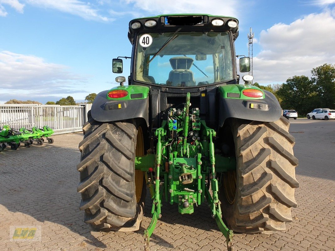 Traktor du type John Deere 6150R mit H360 & Frontzapfwelle, Gebrauchtmaschine en Schenkenberg (Photo 4)