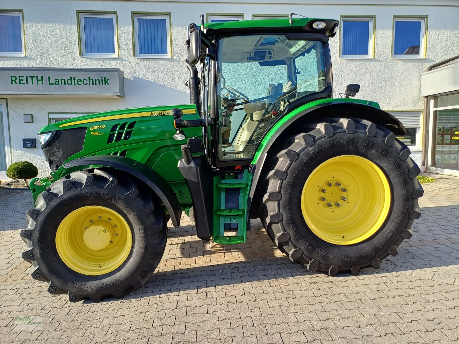 Traktor van het type John Deere 6150R, Gebrauchtmaschine in Wolnzach (Foto 8)