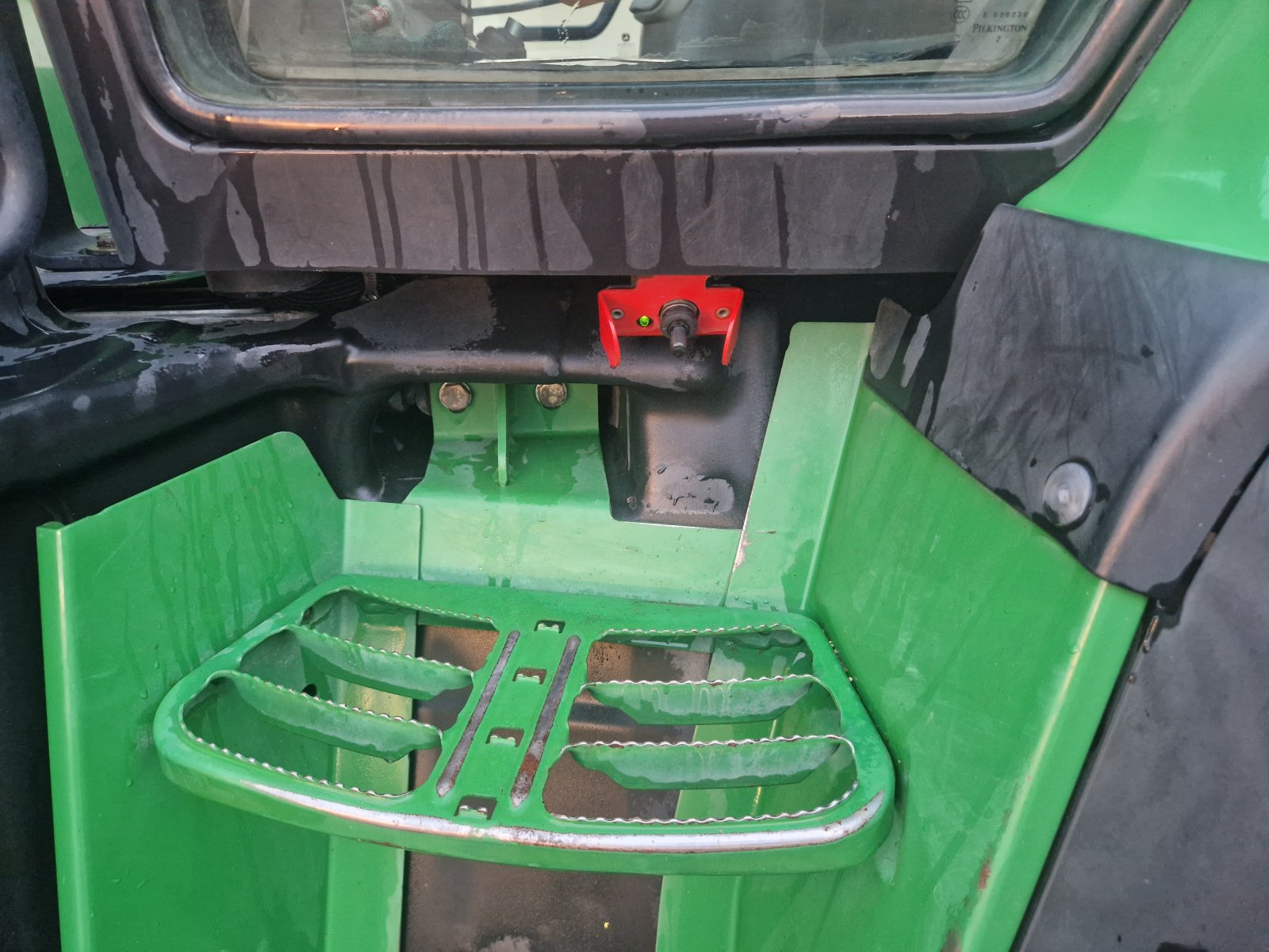 Traktor van het type John Deere 6150R, Gebrauchtmaschine in Oberding (Foto 14)