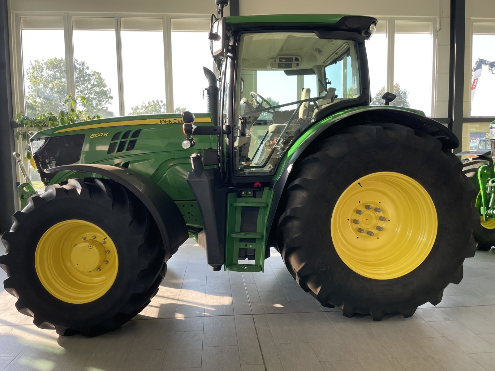 Traktor Türe ait John Deere 6150R, Gebrauchtmaschine içinde Eching (resim 9)