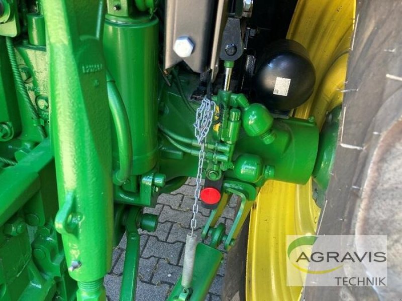 Traktor des Typs John Deere 6155 R AUTO POWR, Gebrauchtmaschine in Lennestadt (Bild 19)