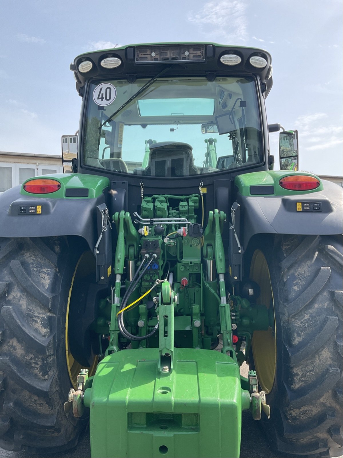 Traktor типа John Deere 6155 R, Gebrauchtmaschine в Elmenhorst-Lanken (Фотография 5)