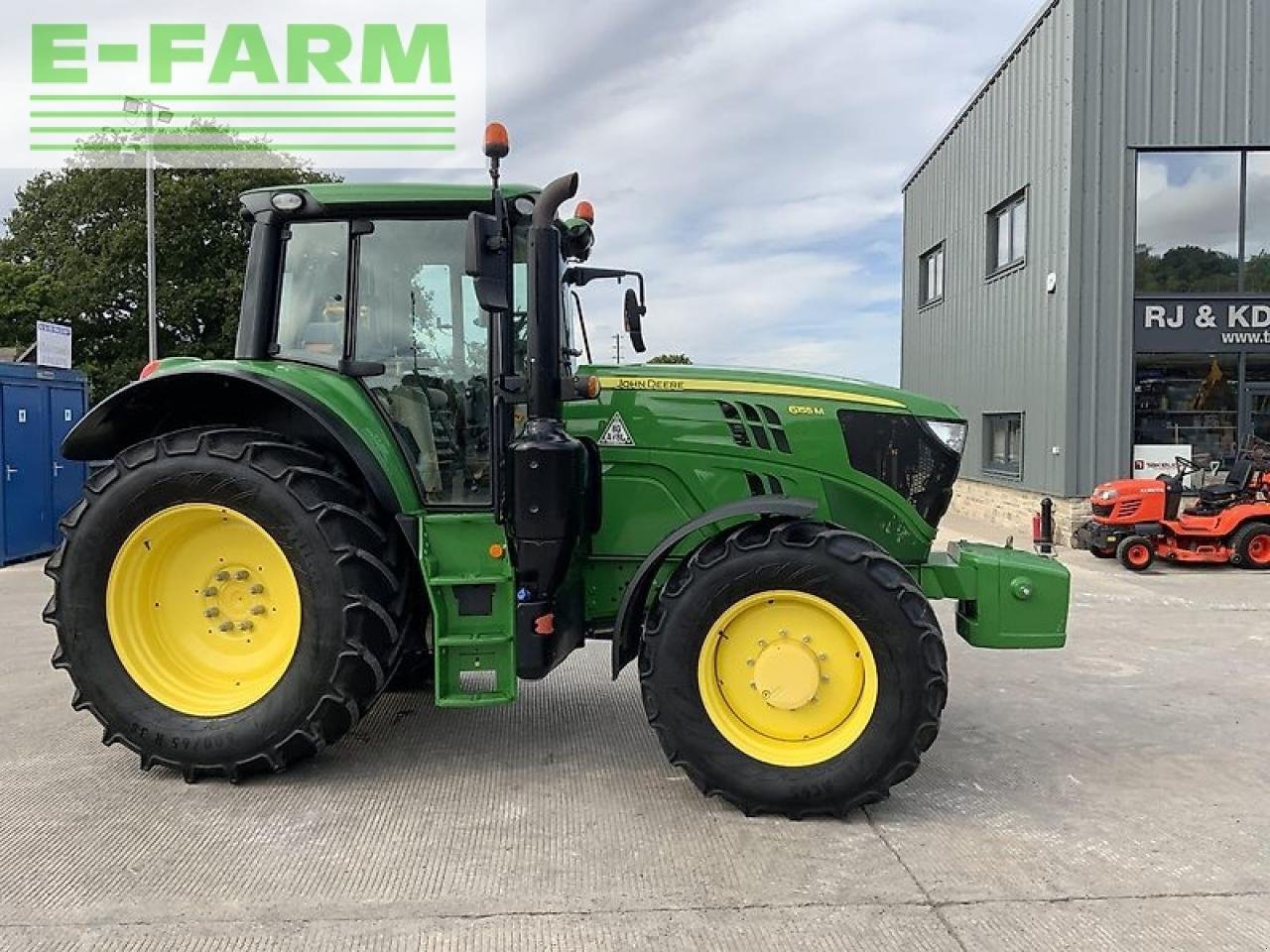 Traktor типа John Deere 6155m tractor, Gebrauchtmaschine в SHAFTESBURY (Фотография 11)