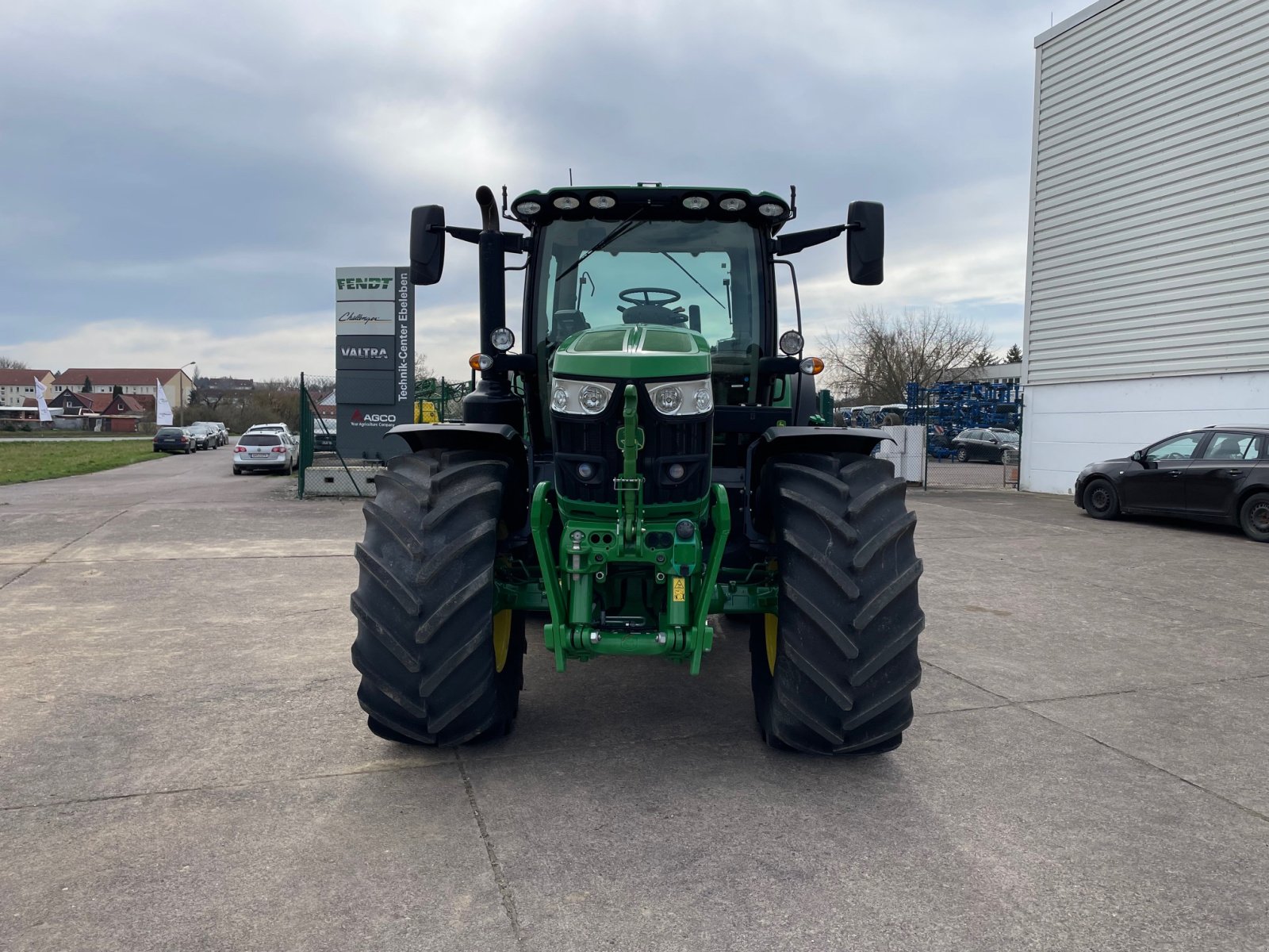 Traktor van het type John Deere 6155R AutoPowr Premium Edition, Gebrauchtmaschine in Ebeleben (Foto 3)