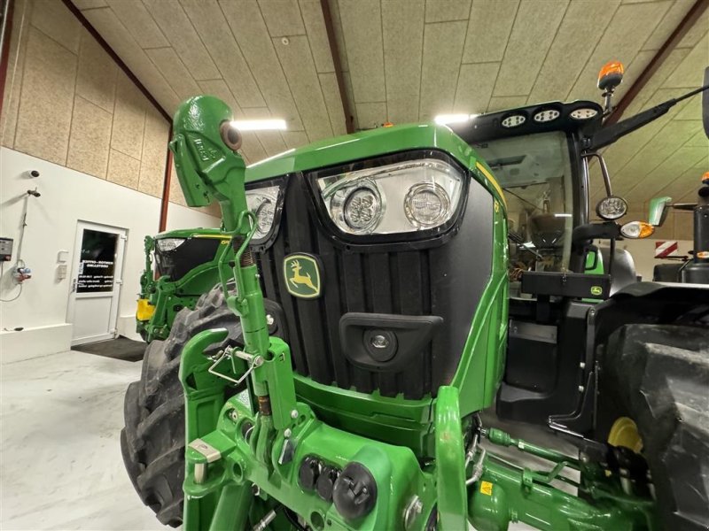 Traktor del tipo John Deere 6155R PÅ VEJ HJEM, Gebrauchtmaschine In Nørager