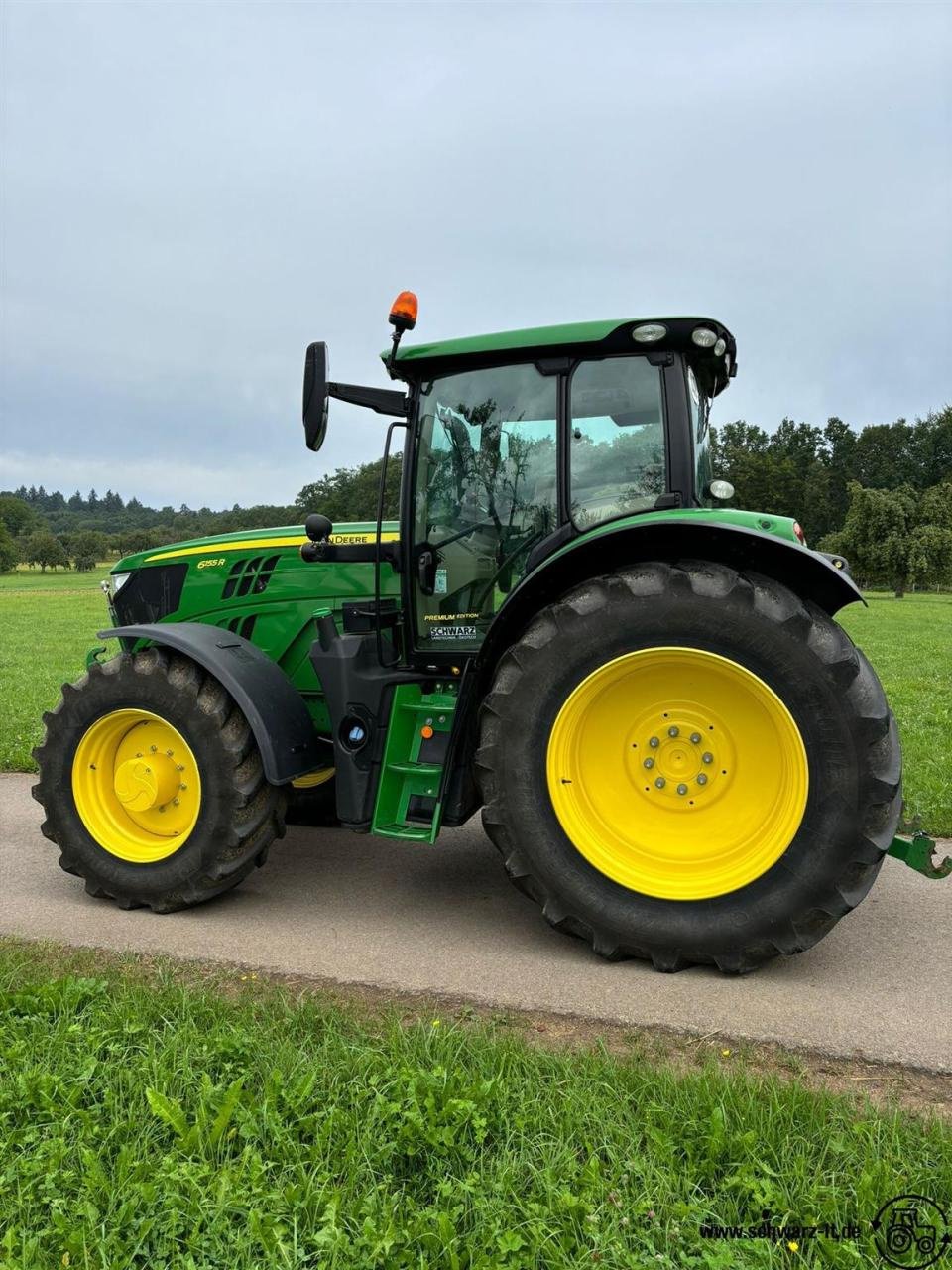 Traktor des Typs John Deere 6155R PREMIUM EDITION, Gebrauchtmaschine in Aspach (Bild 2)