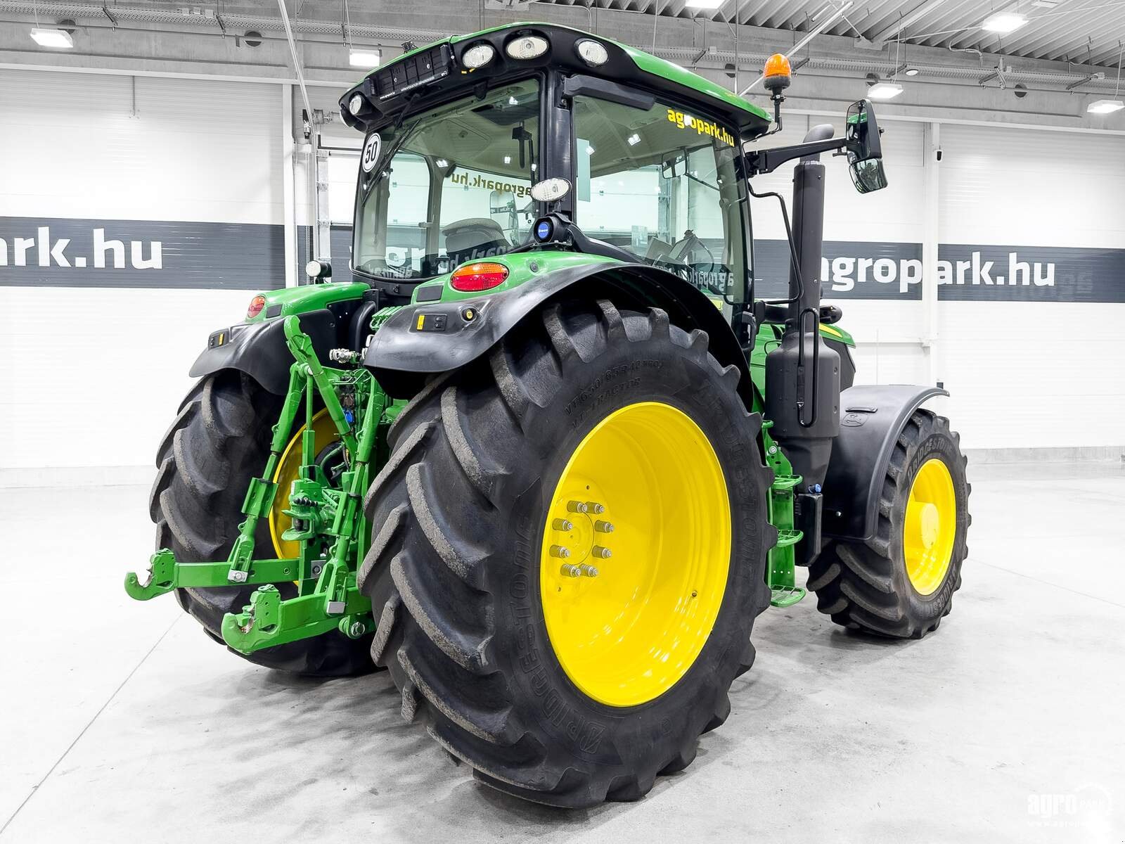 Traktor typu John Deere 6155R TLS, Gebrauchtmaschine w Csengele (Zdjęcie 3)