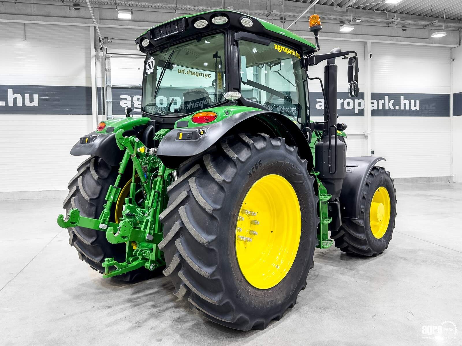 Traktor typu John Deere 6155R TLS, Gebrauchtmaschine w Csengele (Zdjęcie 3)