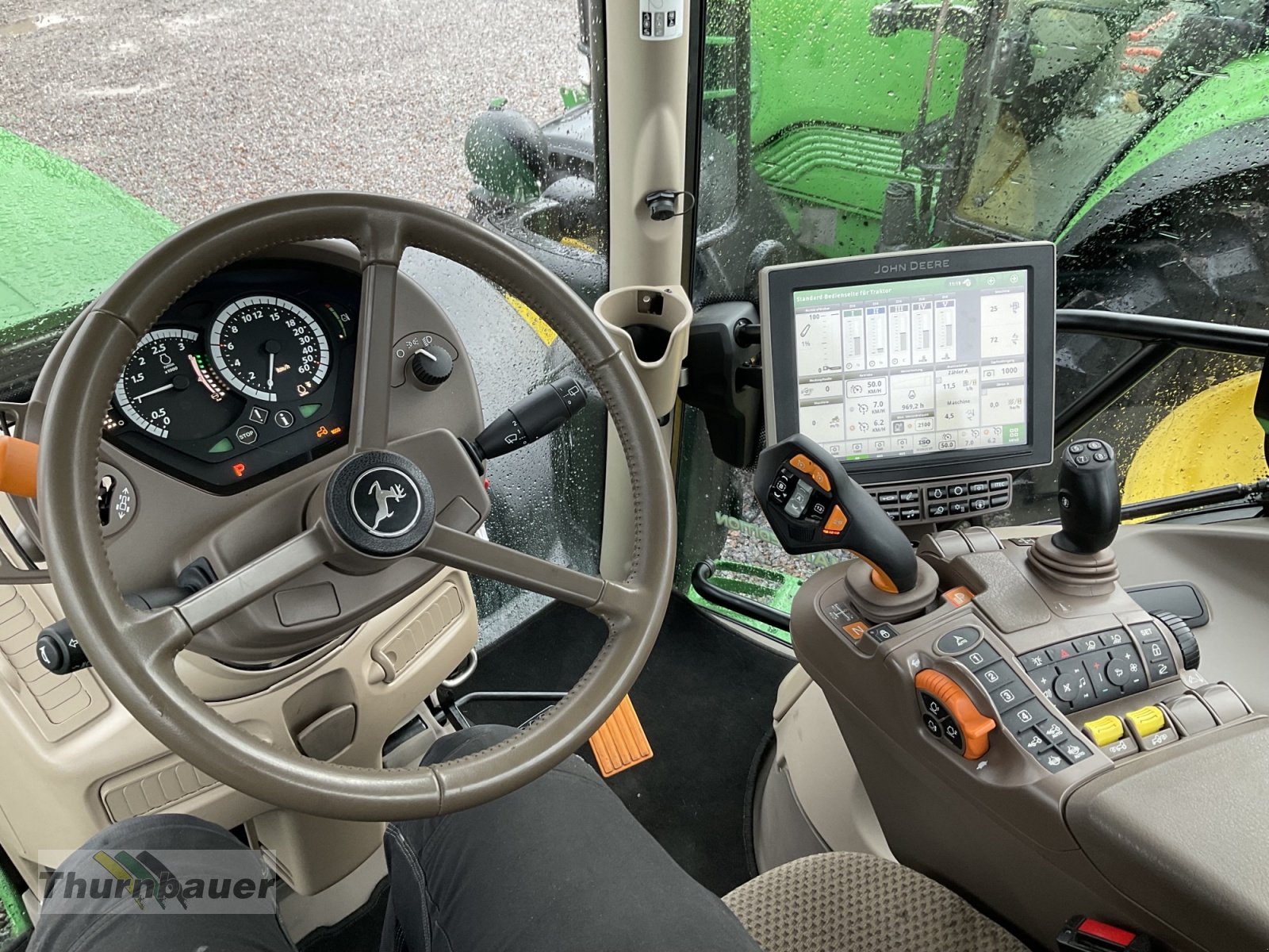 Traktor van het type John Deere 6155R Ultimate-Edition, Gebrauchtmaschine in Cham (Foto 10)