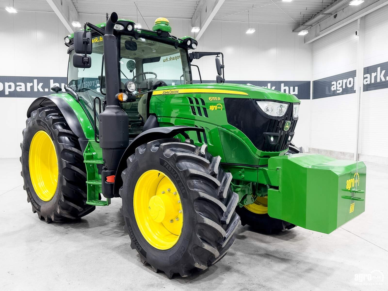 Traktor du type John Deere 6155R, Gebrauchtmaschine en Csengele (Photo 2)