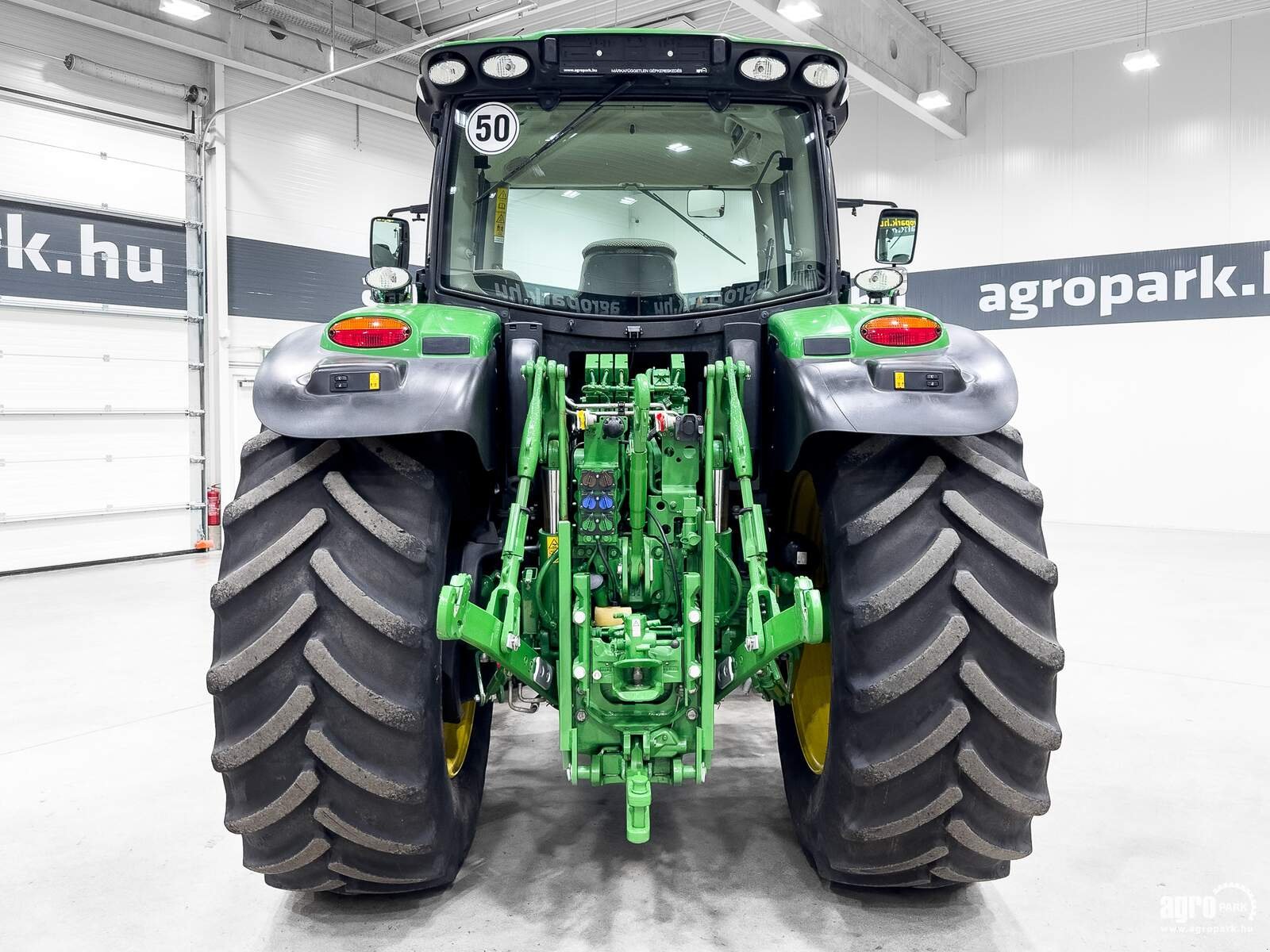 Traktor typu John Deere 6155R, Gebrauchtmaschine w Csengele (Zdjęcie 5)