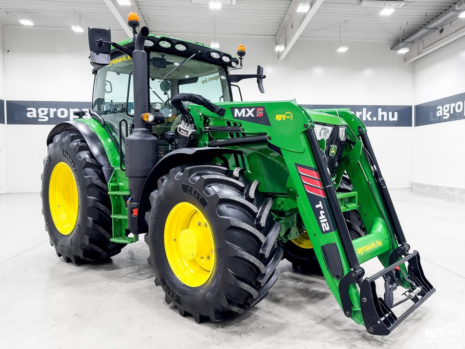 Traktor Türe ait John Deere 6155R, Gebrauchtmaschine içinde Csengele (resim 2)