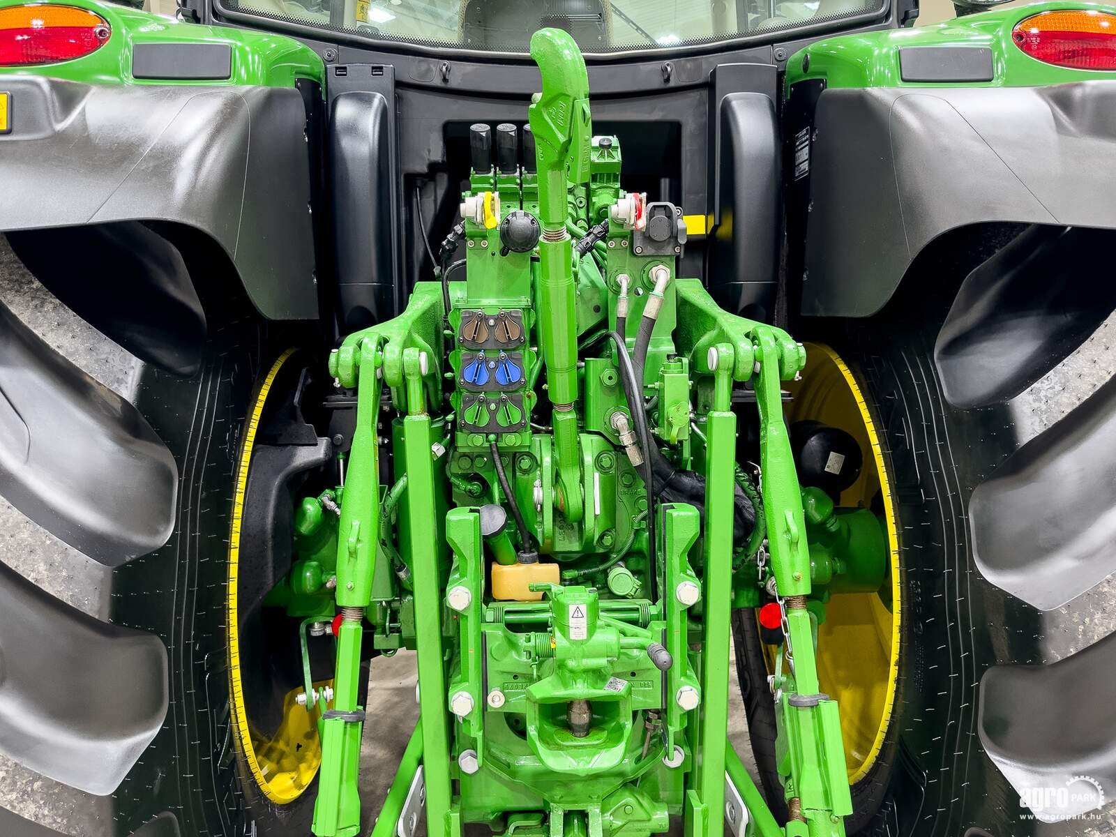 Traktor Türe ait John Deere 6155R, Gebrauchtmaschine içinde Csengele (resim 7)