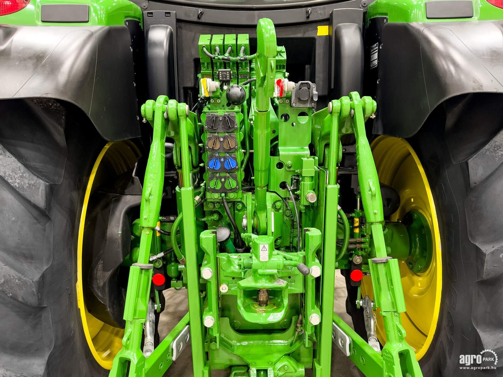 Traktor типа John Deere 6155R, Gebrauchtmaschine в Csengele (Фотография 7)