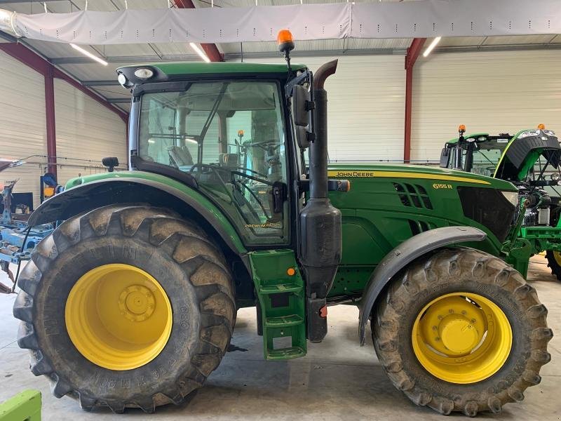 Traktor a típus John Deere 6155R, Gebrauchtmaschine ekkor: SAINT-GERMAIN DU PUY (Kép 2)