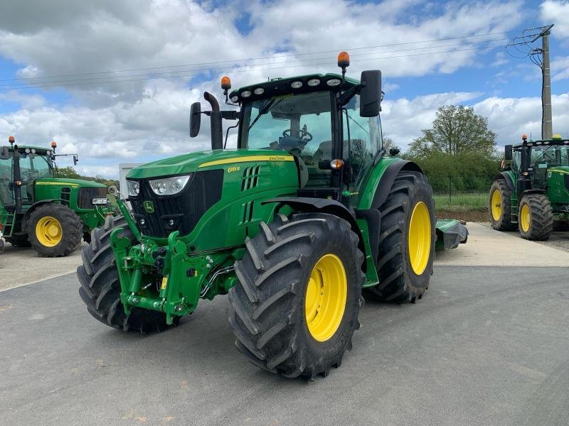 Traktor typu John Deere 6155R, Gebrauchtmaschine w SAINT-GERMAIN DU PUY (Zdjęcie 11)