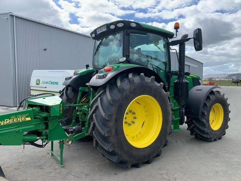 Traktor типа John Deere 6155R, Gebrauchtmaschine в SAINT-GERMAIN DU PUY (Фотография 4)