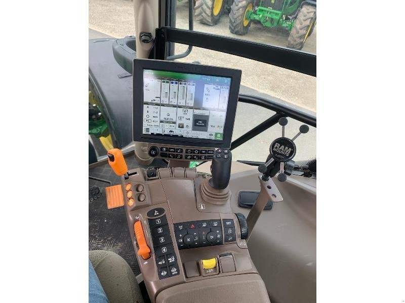 Traktor tipa John Deere 6155R, Gebrauchtmaschine u SAINT-GERMAIN DU PUY (Slika 10)