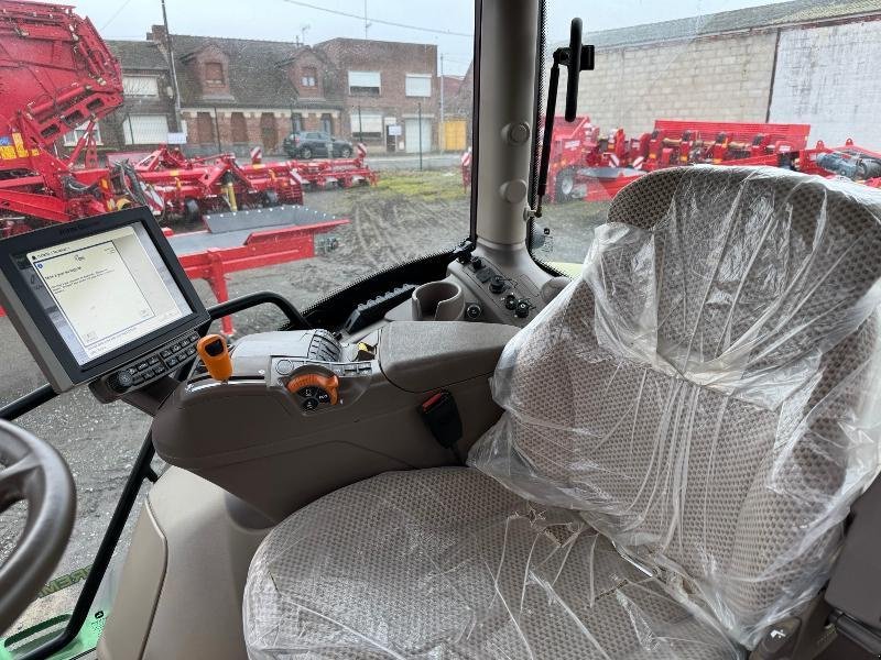 Traktor of the type John Deere 6155R, Gebrauchtmaschine in ESCAUDOEUVRES (Picture 10)