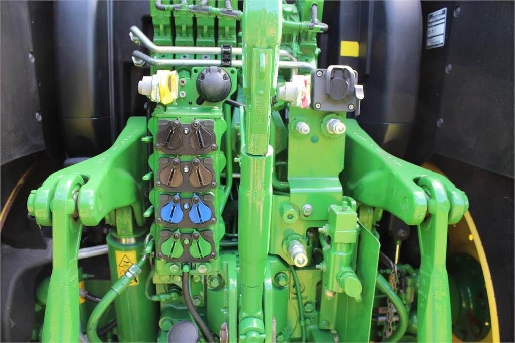 Traktor van het type John Deere 6155R, Gebrauchtmaschine in Bant (Foto 7)