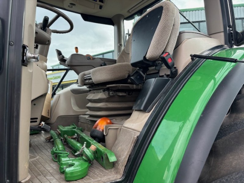 Traktor typu John Deere 6155R, Gebrauchtmaschine v MONTIGNY LE ROI (Obrázek 9)