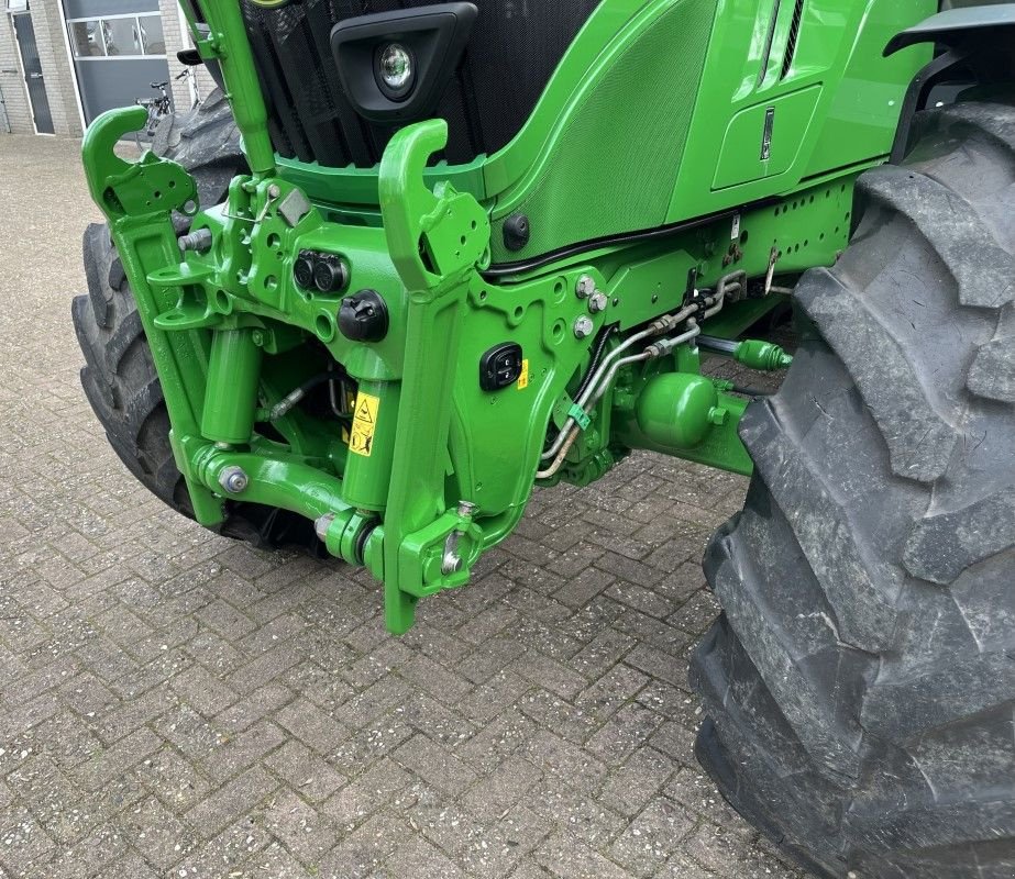 Traktor типа John Deere 6155R, Gebrauchtmaschine в Staphorst (Фотография 8)