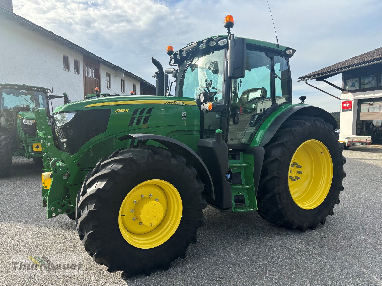 Traktor от тип John Deere 6155R, Gebrauchtmaschine в Bodenmais (Снимка 1)