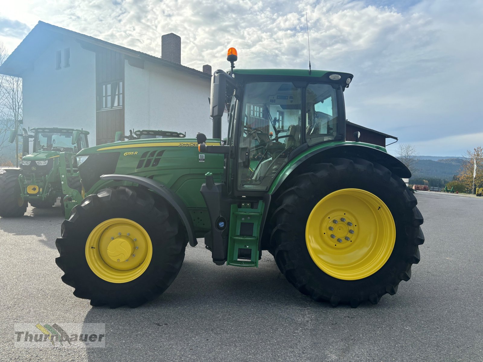 Traktor van het type John Deere 6155R, Gebrauchtmaschine in Bodenmais (Foto 4)