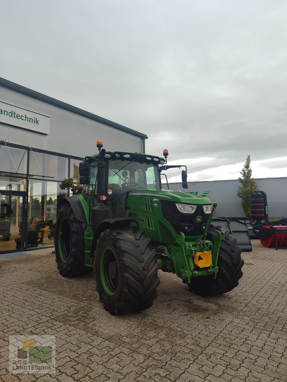 Traktor typu John Deere 6155R, Gebrauchtmaschine v Langweid am Lech (Obrázok 4)