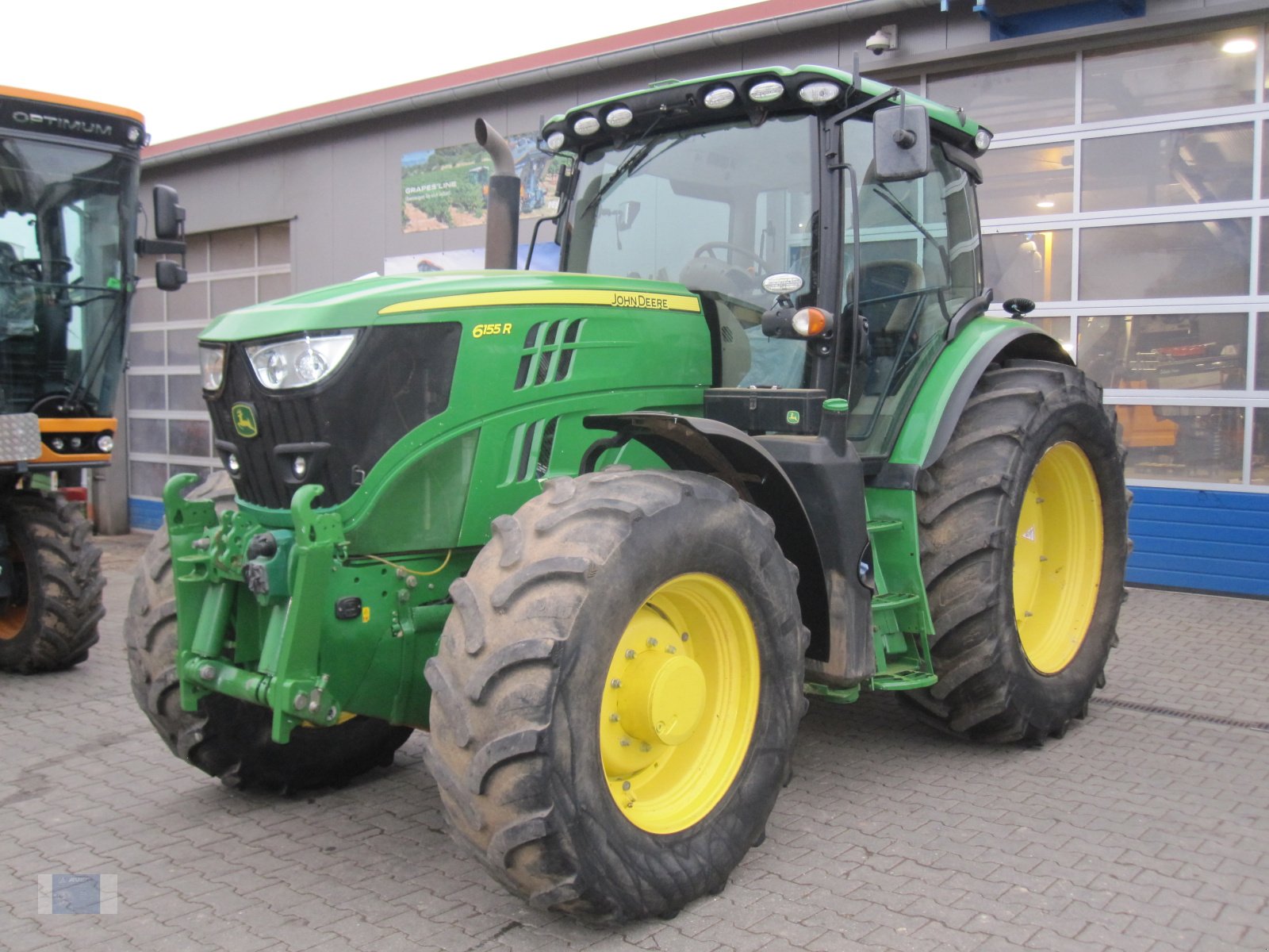 Traktor van het type John Deere 6155R, Gebrauchtmaschine in Lörzweiler (Foto 1)