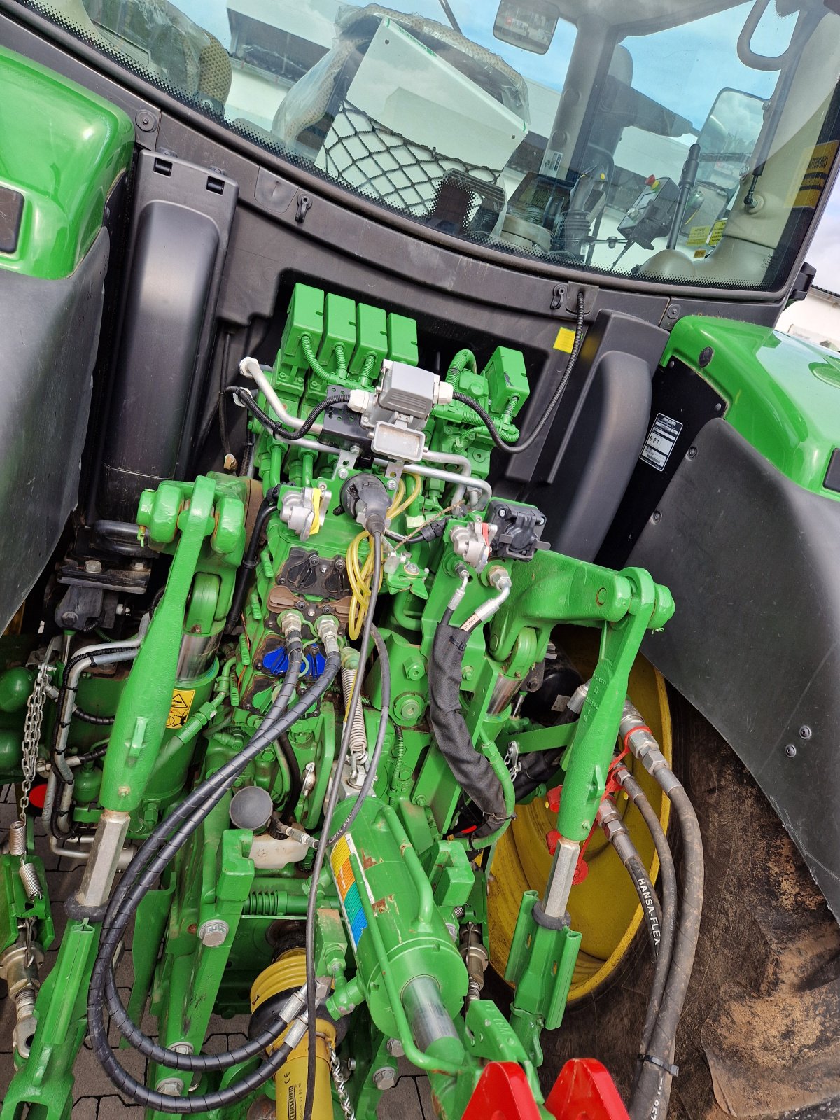 Traktor van het type John Deere 6155R, Gebrauchtmaschine in Bad Sobernheim (Foto 7)