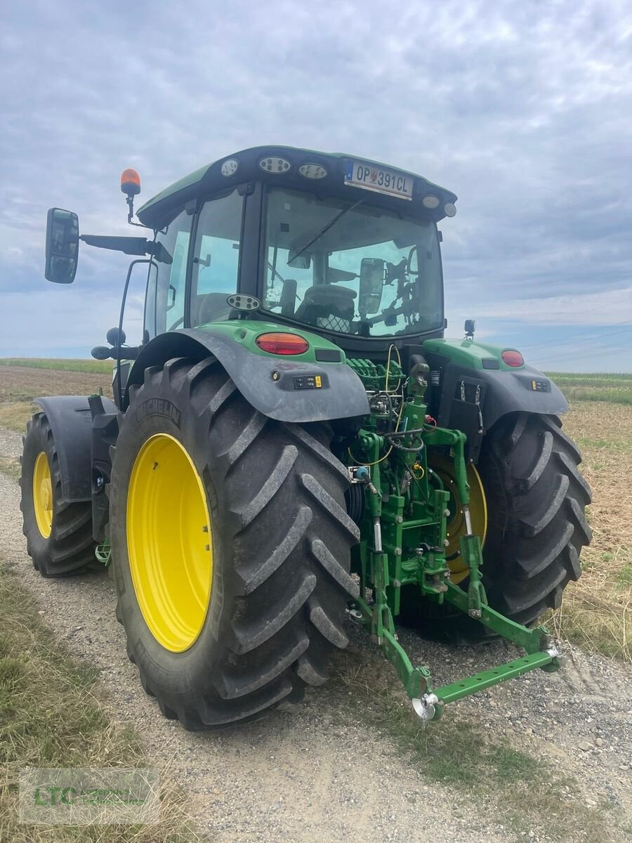 Traktor des Typs John Deere 6155R, Gebrauchtmaschine in Eggendorf (Bild 4)