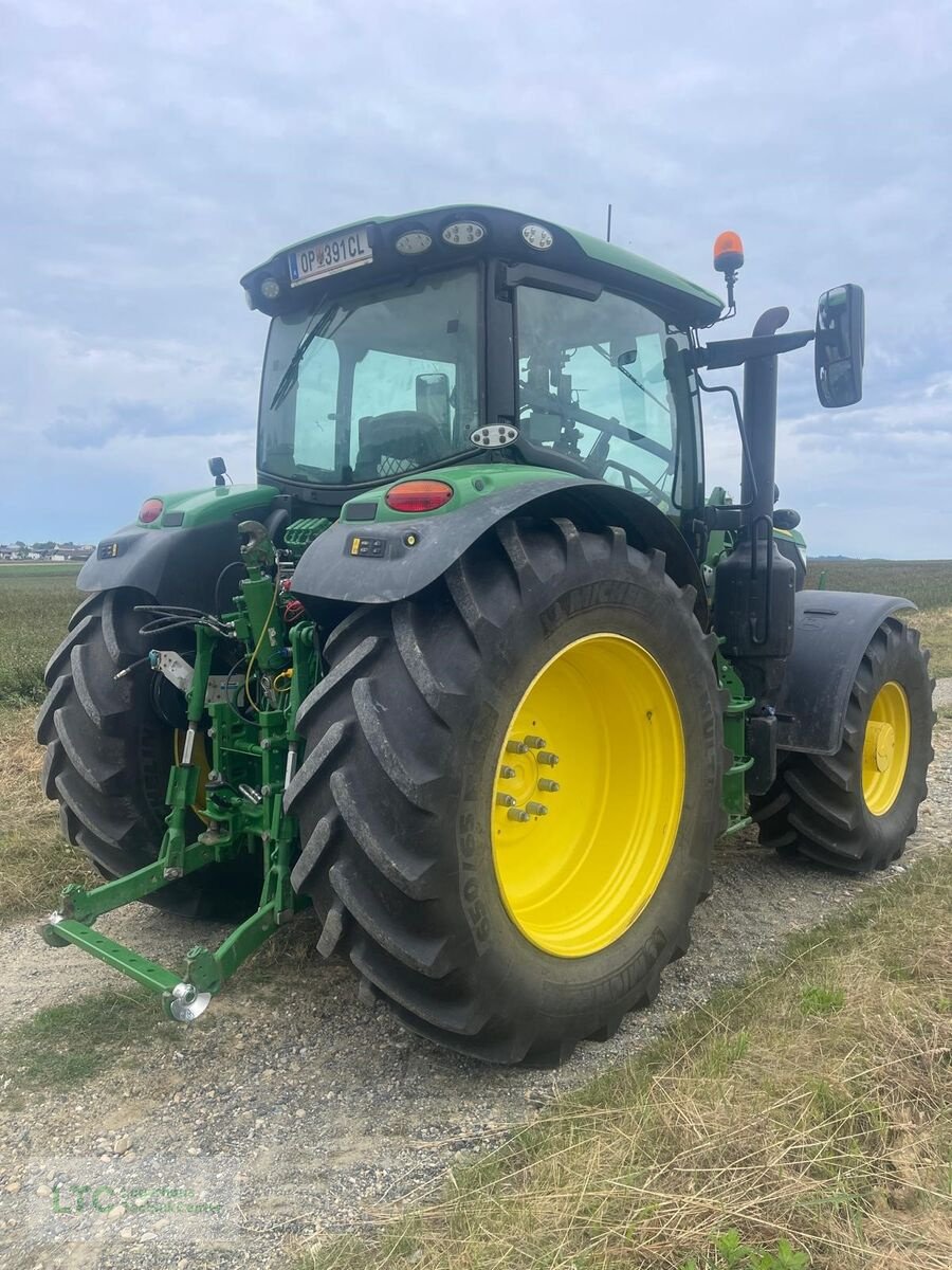 Traktor des Typs John Deere 6155R, Gebrauchtmaschine in Eggendorf (Bild 3)