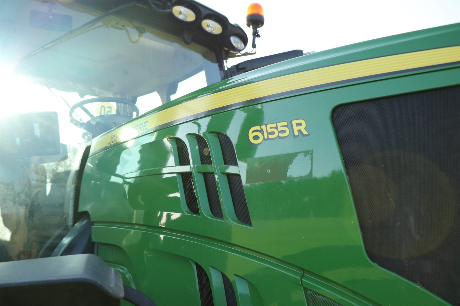 Traktor des Typs John Deere 6155R, Gebrauchtmaschine in Hohenstein (Bild 2)