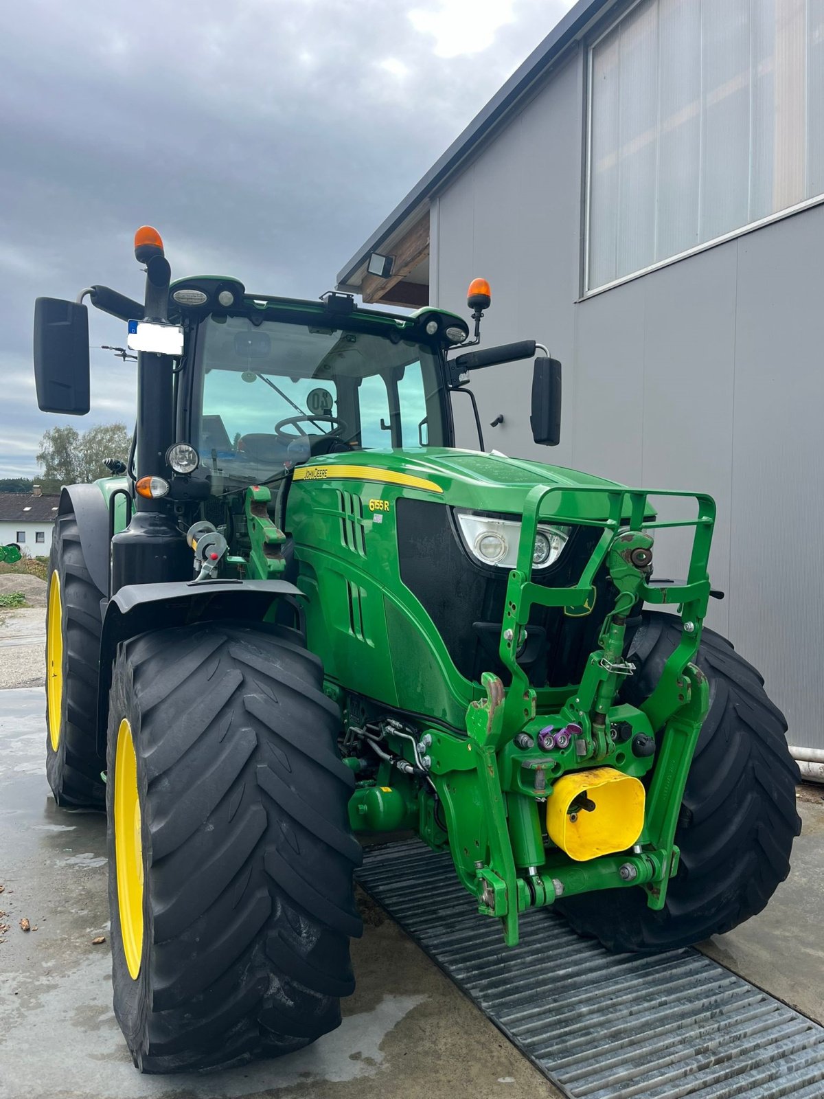 Traktor typu John Deere 6155R, Gebrauchtmaschine w Eggenfelden (Zdjęcie 7)