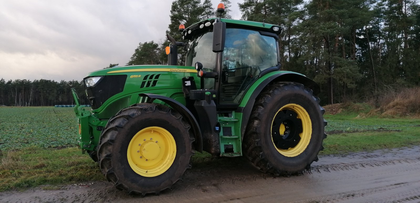 Traktor des Typs John Deere 6155R, Gebrauchtmaschine in Schneverdingen  (Bild 1)