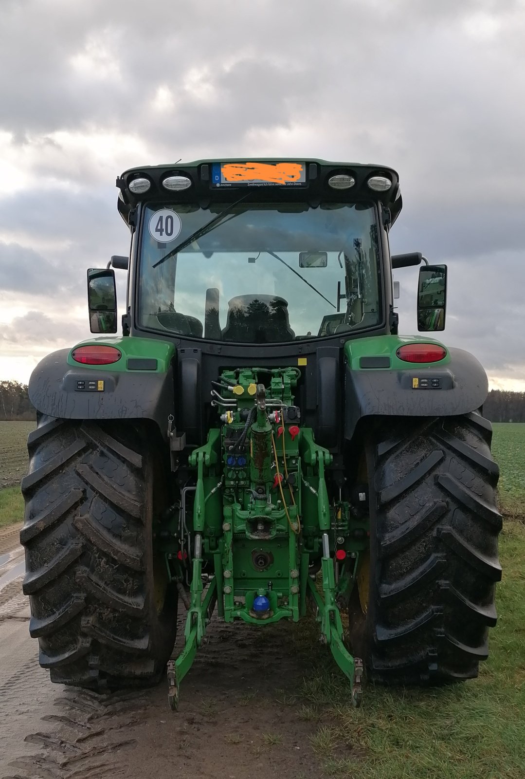 Traktor des Typs John Deere 6155R, Gebrauchtmaschine in Schneverdingen  (Bild 3)