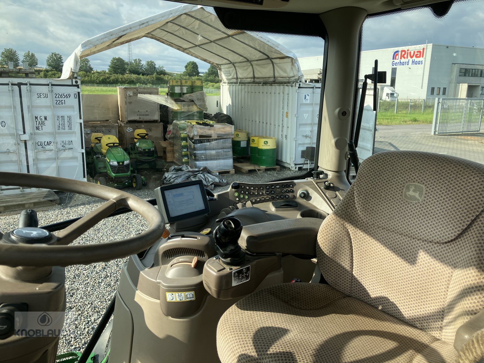 Traktor of the type John Deere 6170R, Gebrauchtmaschine in Stockach (Picture 13)