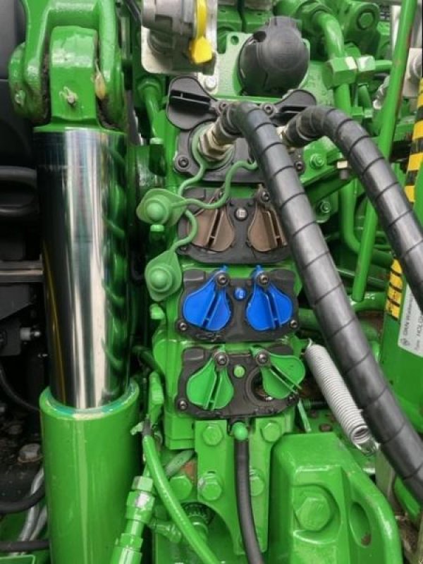 Traktor typu John Deere 6175 R Autopower + Front Pto, Gebrauchtmaschine v Sorée (Obrázok 8)