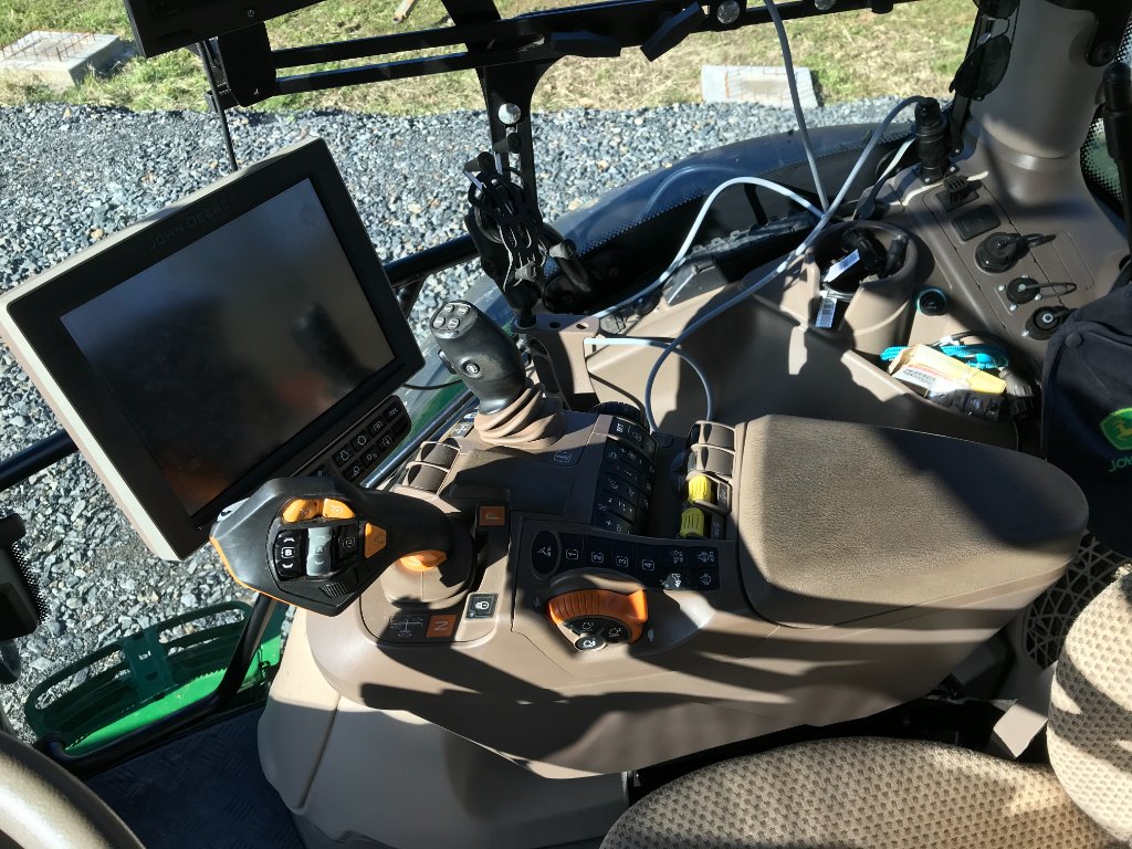 Traktor des Typs John Deere 6175 R AUTOTRAC, Gebrauchtmaschine in UZERCHE (Bild 9)