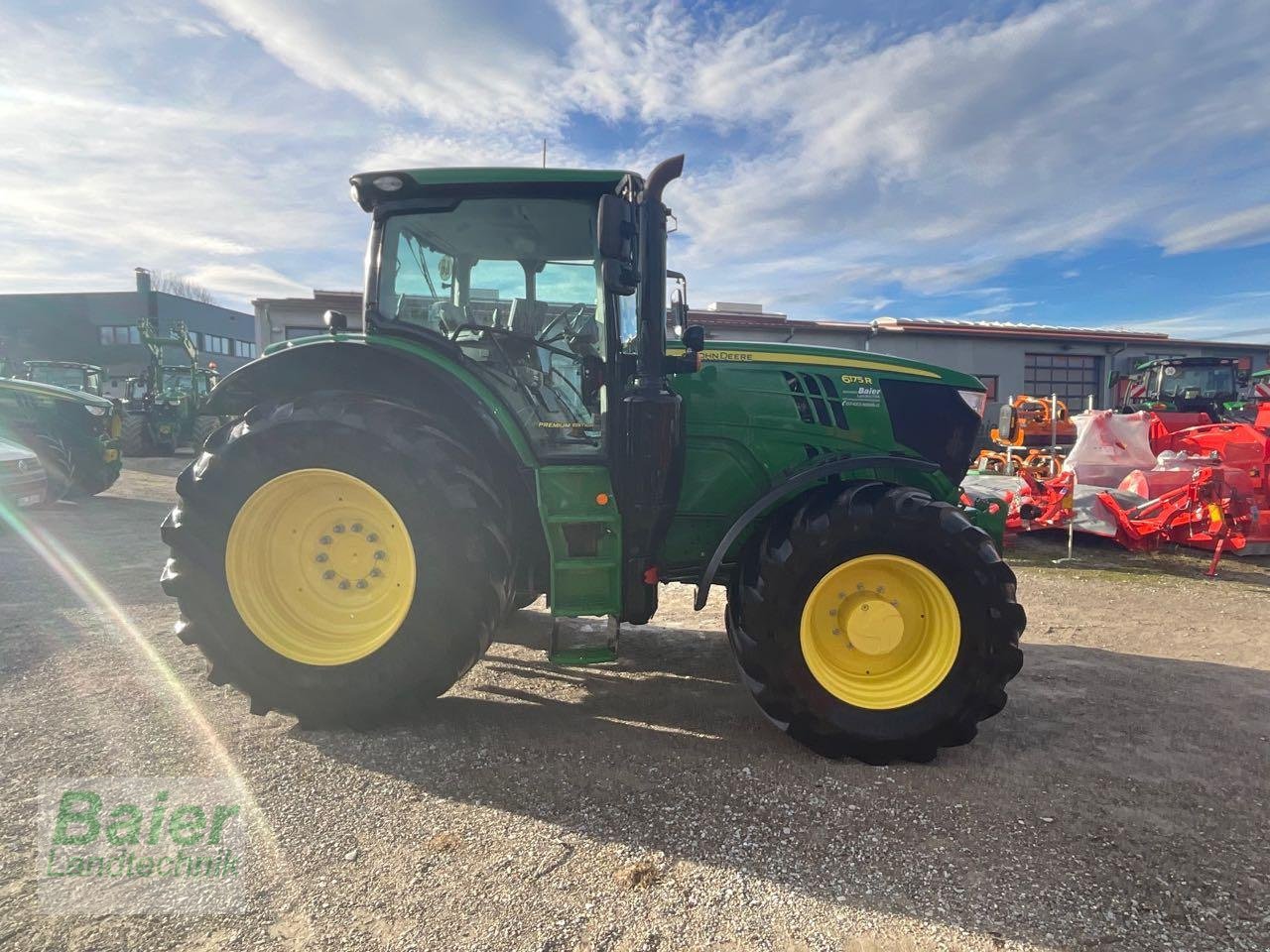 Traktor van het type John Deere 6175 R, Gebrauchtmaschine in OBERNDORF-HOCHMOESSINGEN (Foto 3)