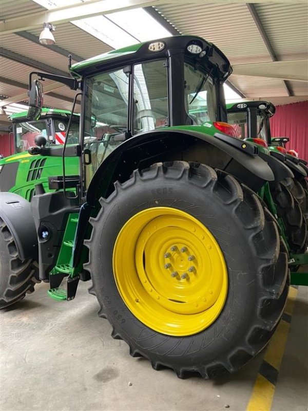 Traktor del tipo John Deere 6175M Kun 100 timer!!! Front PTO og Front lift monteres!!! Select+ Edition. Premium lyspakke. TLS. AutoTrac klar. Ring til Ulrik på 40255544 for mere info. Jeg snakker Jysk., Gebrauchtmaschine In Kolding (Immagine 2)